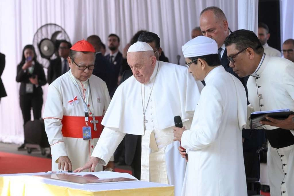 Papa Franjo i veliki indonezijski imam pozvali na vjersku harmoniju radi čovječanstva